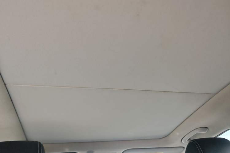 Used Hyundai Mistra 2016 1.6T Automatic Smart GLS Headliner