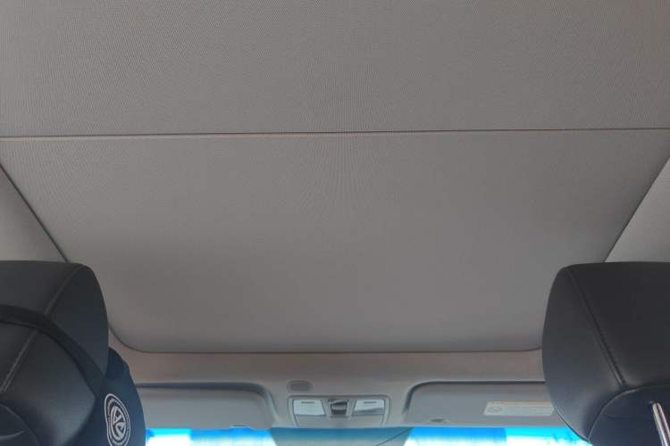 Used Hyundai Mistra 2016 1.8L Automatic Deluxe DLX Model Headliner