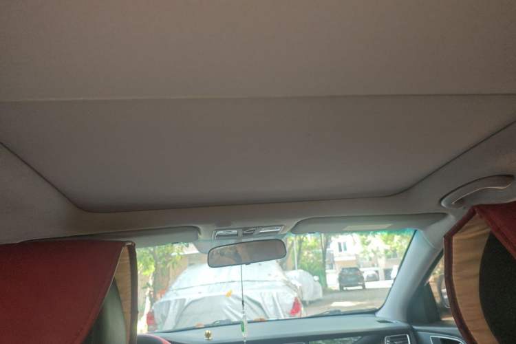 Used Hyundai Mistra 2016 1.8L Automatic Smart GLS Headliner