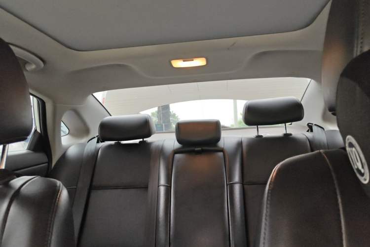 Used Hyundai Mistra 2016 1.8L Automatic Smart GLS Headliner