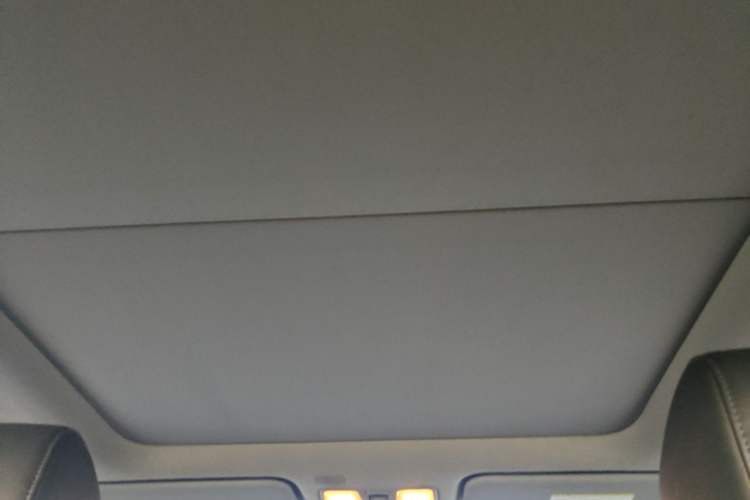 Used Hyundai Mistra 2016 1.8L Automatic Deluxe DLX Model Headliner