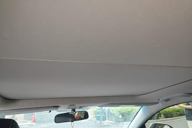 Used Hyundai Mistra 2016 1.6T Automatic Smart GLS Headliner