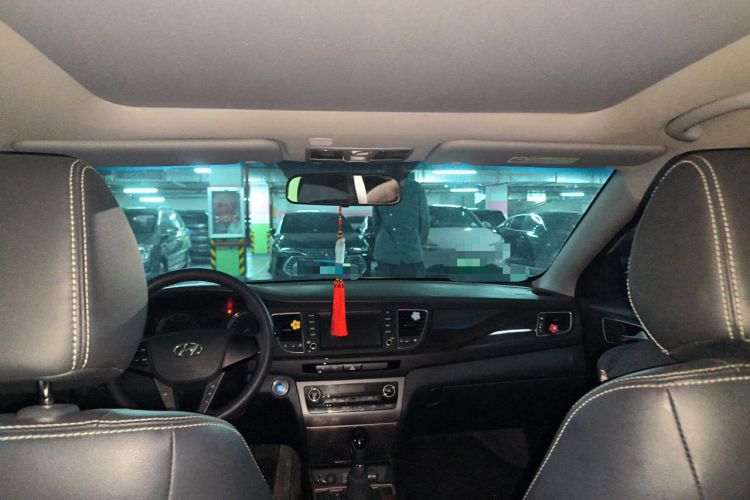 Used Hyundai Mistra 2016 1.6T Automatic Smart GLS Headliner