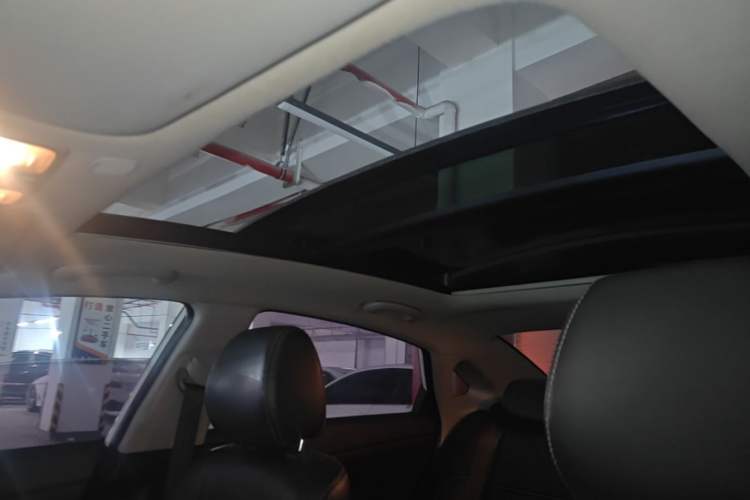Used Hyundai Mistra 2016 1.6T Automatic Smart GLS Headliner