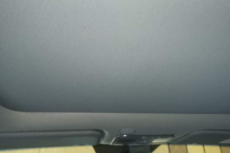 Used Hyundai Mistra 2016 1.8L Automatic Smart GLS Headliner