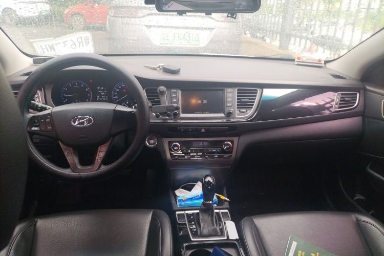 Used Hyundai Mistra 2016 1.8L Automatic Smart GLS Headliner