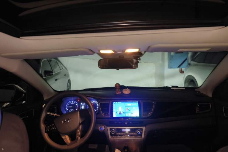 Used Hyundai Mistra 2016 1.8L Automatic Smart GLS Headliner