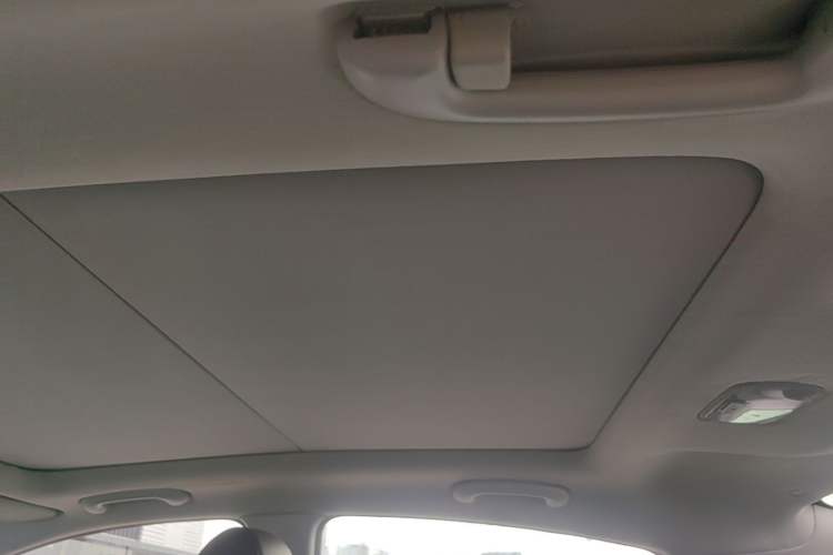 Used Hyundai Mistra 2016 1.8L Automatic Deluxe DLX Model Headliner