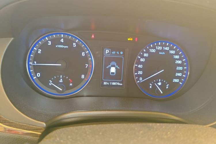 Used Hyundai Mistra 2016 1.6T Automatic Smart GLS Instrument Cluster