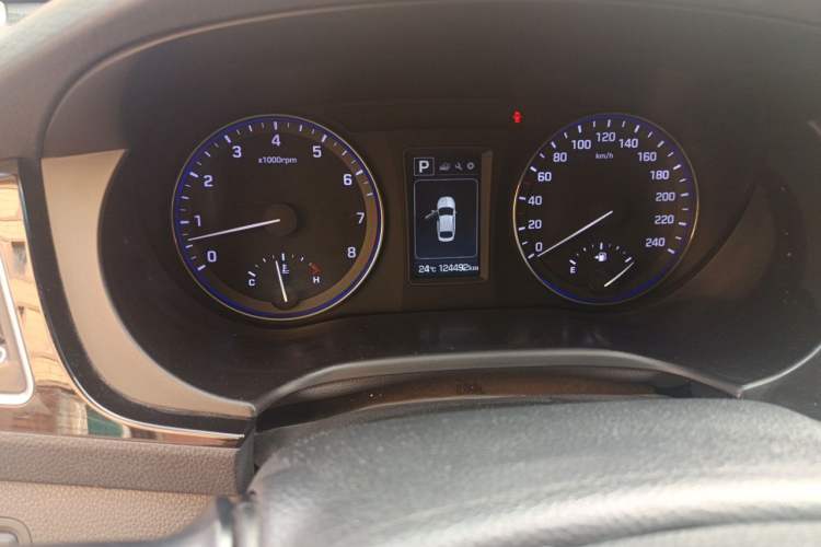 Used Hyundai Mistra 2016 1.8L Automatic Smart GLS Instrument Cluster