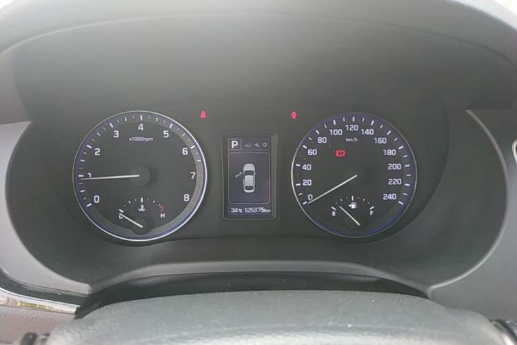 Used Hyundai Mistra 2016 1.8L Automatic Smart GLS Instrument Cluster