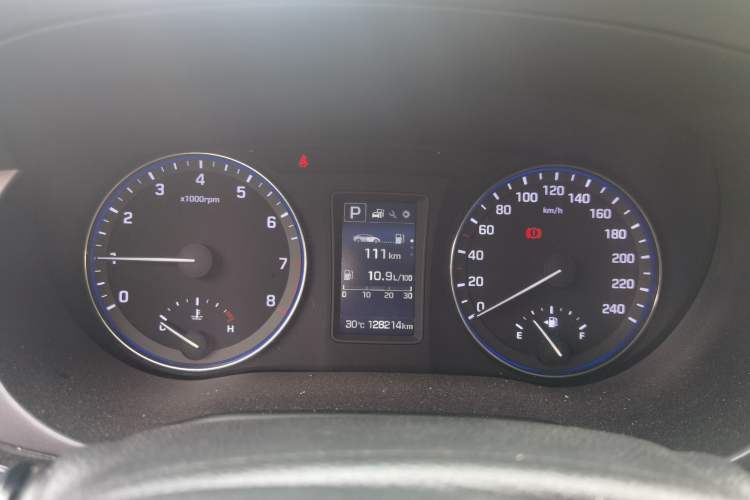 Used Hyundai Mistra 2016 1.8L Automatic Smart GLS Instrument Cluster