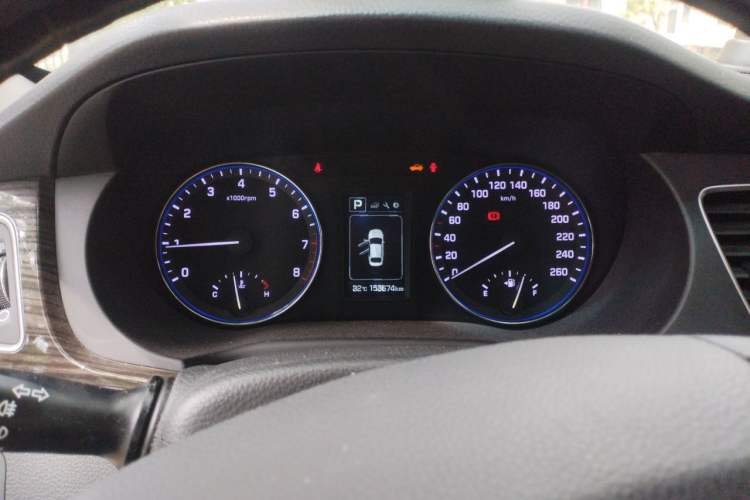 Used Hyundai Mistra 2016 1.6T Automatic Smart GLS Instrument Cluster