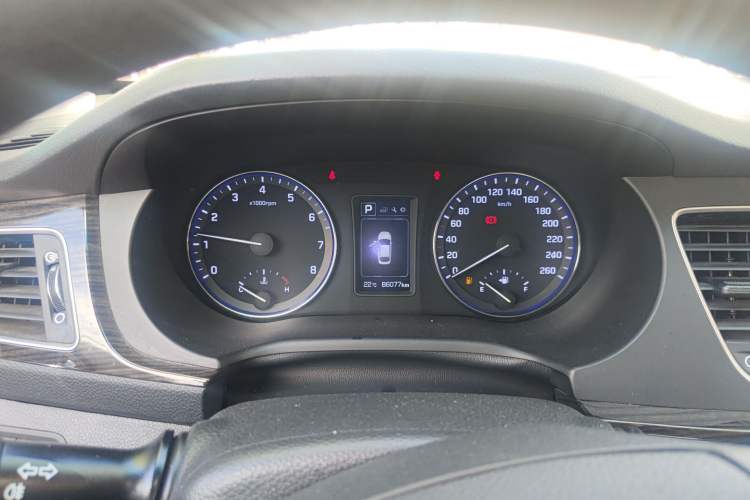 Used Hyundai Mistra 2016 1.6T Automatic Smart GLS Instrument Cluster
