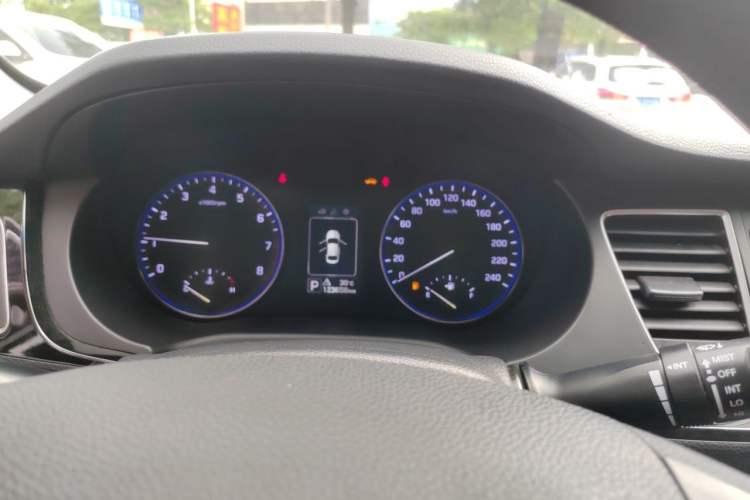 Used Hyundai Mistra 2016 1.8L Automatic Smart GLS Instrument Cluster