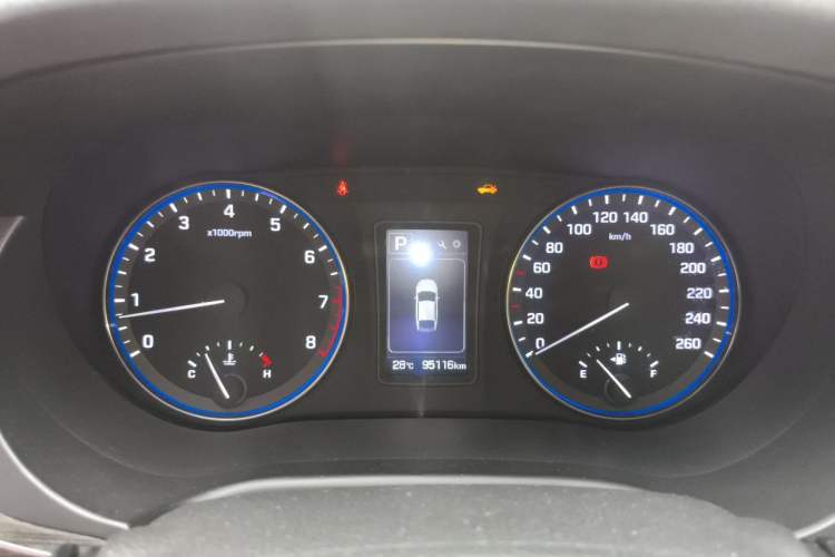 Used Hyundai Mistra 2016 1.6T Automatic Smart GLS Instrument Cluster