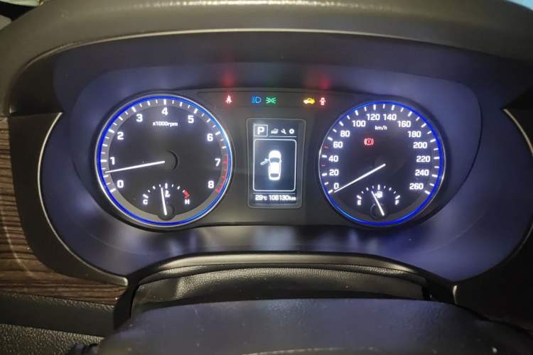Used Hyundai Mistra 2016 1.6T Automatic Smart GLS Instrument Cluster