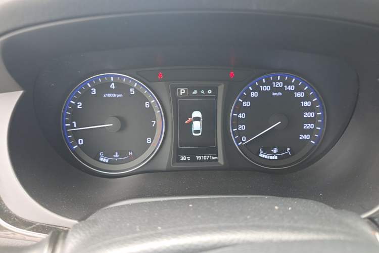 Used Hyundai Mistra 2016 1.8L Automatic Deluxe DLX Model Instrument Cluster