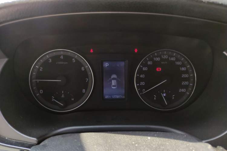 Used Hyundai Mistra 2016 1.8L Automatic Smart GLS Instrument Cluster