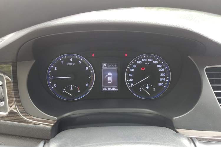 Used Hyundai Mistra 2016 1.6T Automatic Smart GLS Instrument Cluster