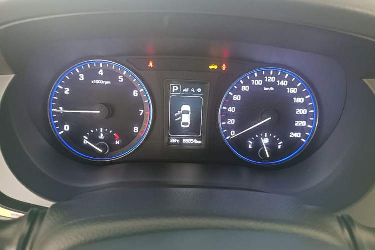 Used Hyundai Mistra 2016 1.8L Automatic Smart GLS Instrument Cluster