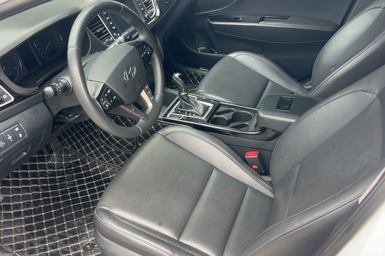Used Hyundai Mistra 2016 1.8L Automatic Deluxe DLX Model Interior 1