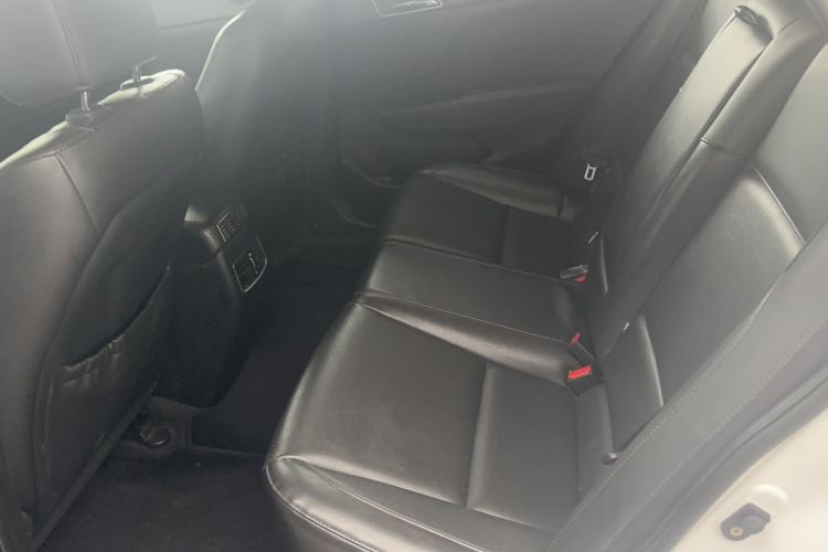 Used Hyundai Mistra 2016 1.8L Automatic Deluxe DLX Model Interior 1