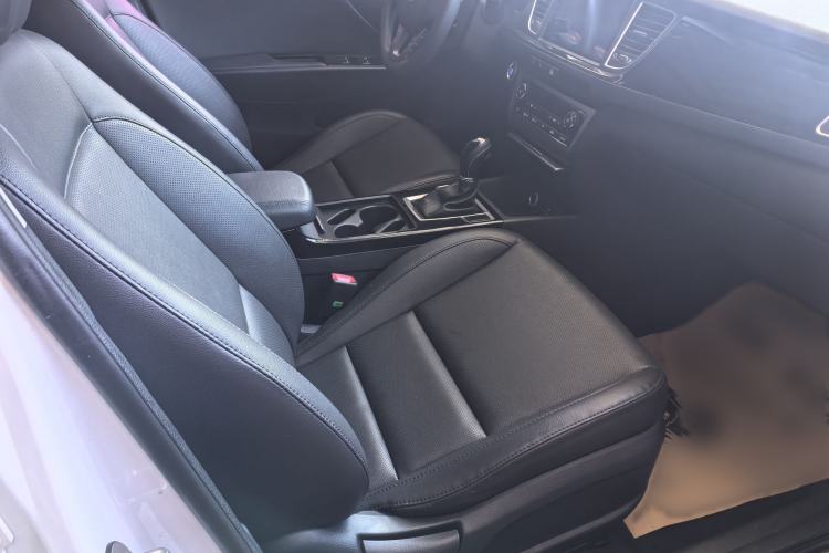 Used Hyundai Mistra 2016 1.8L Automatic Smart GLS Interior 10