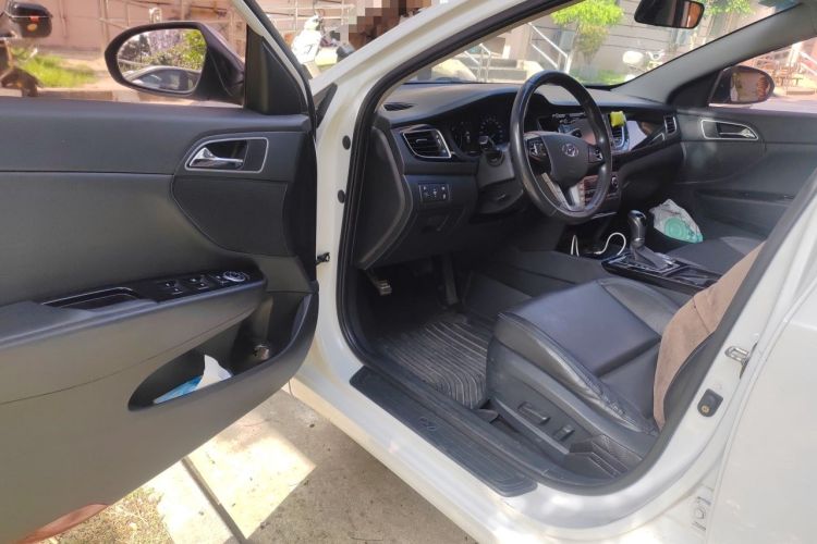 Used Hyundai Mistra 2016 1.8L Automatic Deluxe DLX Model Interior 3