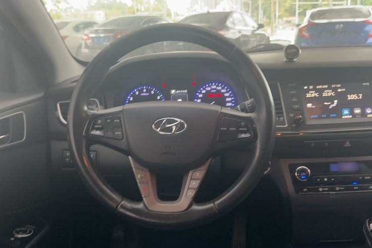 Used Hyundai Mistra 2016 1.8L Automatic Deluxe DLX Model Interior 3