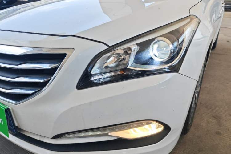 Used Hyundai Mistra 2016 1.8L Automatic Smart GLS Left Front Headlight