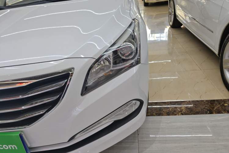 Used Hyundai Mistra 2016 1.8L Automatic Deluxe DLX Model Left Front Headlight