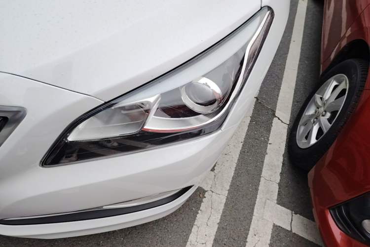 Used Hyundai Mistra 2016 1.6T Automatic Smart GLS Left Front Headlight