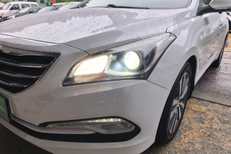 Used Hyundai Mistra 2016 1.8L Automatic Smart GLS Left Front Headlight
