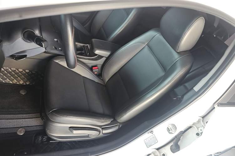 Used Hyundai Mistra 2016 1.8L Automatic Smart GLS Left Front Seat