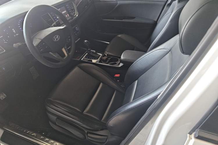 Used Hyundai Mistra 2016 1.8L Automatic Smart GLS Left Front Seat