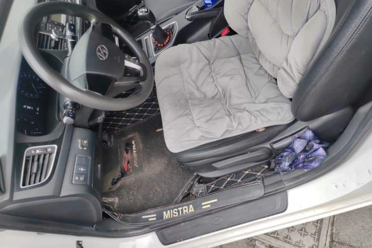 Used Hyundai Mistra 2016 1.8L Manual Comfort GL Model Left Front Seat