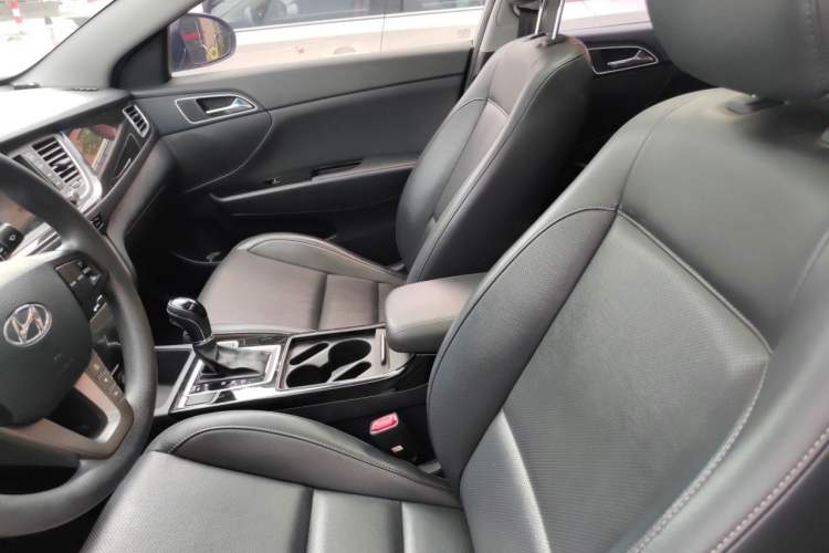 Used Hyundai Mistra 2016 1.8L Automatic Smart GLS Left Front Seat
