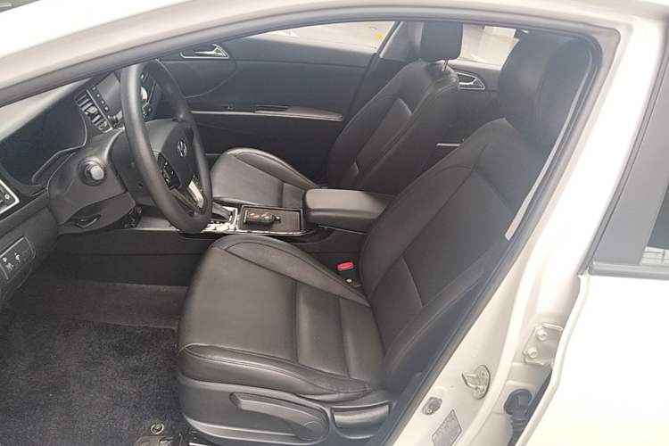 Used Hyundai Mistra 2016 1.8L Automatic Smart GLS Left Front Seat