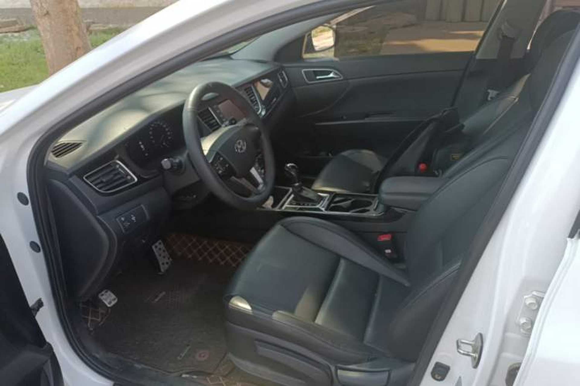 Used Hyundai Mistra 2016 1.8L Automatic Smart GLS Left Front Seat