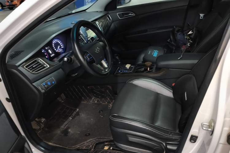 Used Hyundai Mistra 2016 1.6T Automatic Smart GLS Left Front Seat
