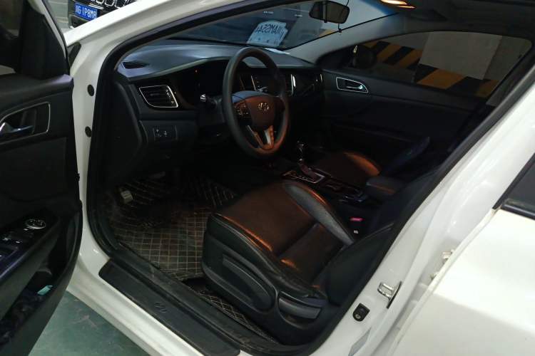 Used Hyundai Mistra 2016 1.8L Automatic Smart GLS Left Front Seat