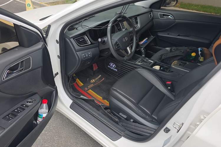 Used Hyundai Mistra 2016 1.8L Automatic Deluxe DLX Model Left Front Seat