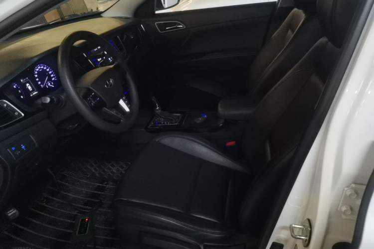 Used Hyundai Mistra 2016 1.8L Automatic Smart GLS Left Front Seat