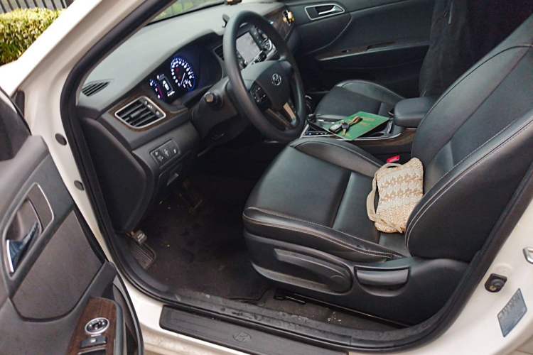 Used Hyundai Mistra 2016 1.6T Automatic Smart GLS Left Front Seat