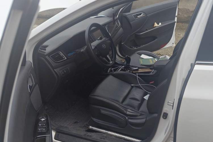 Used Hyundai Mistra 2016 1.8L Automatic Smart GLS Left Front Seat