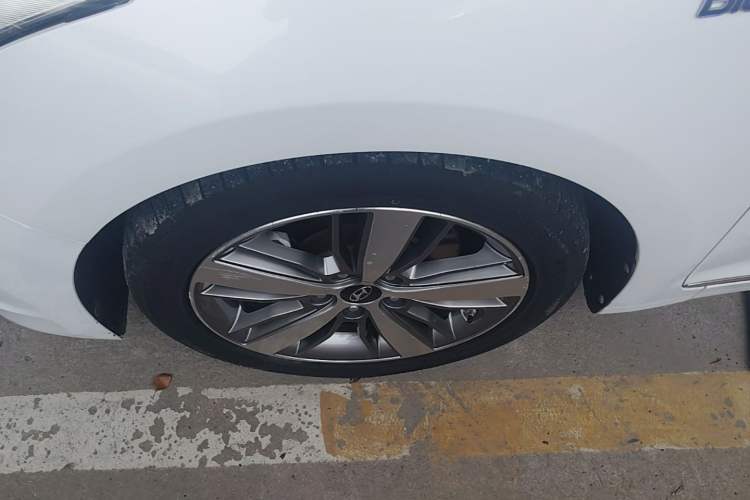 Used Hyundai Mistra 2016 1.6T Automatic Flagship TOP Model Left Front Wheel Hub