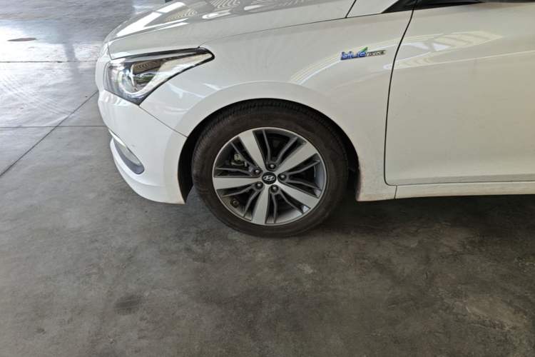 Used Hyundai Mistra 2016 1.6T Automatic Flagship TOP Model Left Front Wheel Hub