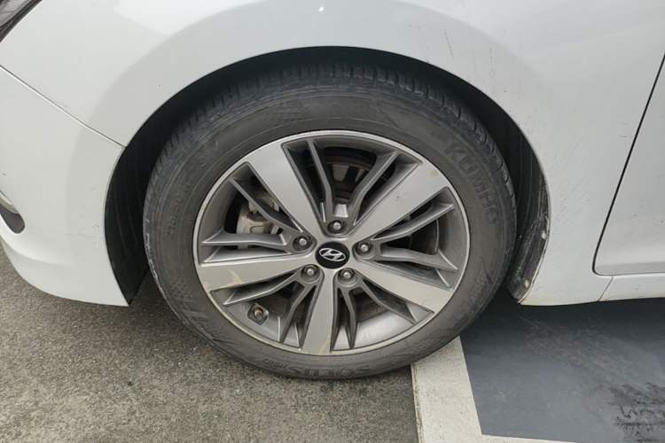 Used Hyundai Mistra 2016 1.6T Automatic Flagship TOP Model Left Front Wheel Hub