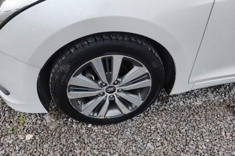 Used Hyundai Mistra 2016 1.8L Automatic Deluxe DLX Model Left Front Wheel Hub